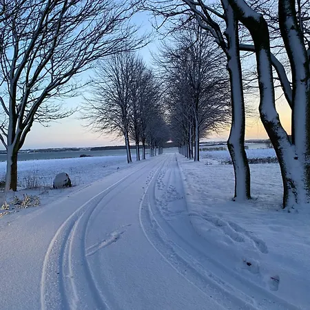 Semesterbostad Vibaek *